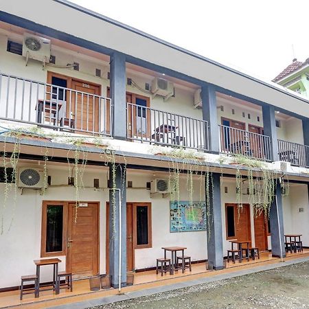 Hotel Wisma Ck Kebumen ภายนอก รูปภาพ